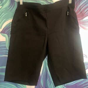 89th & Madison Black Women's Shorts
